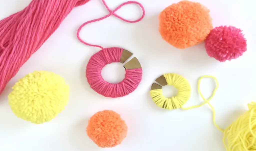 Pompoms1-5af1fce8ba617700365aca2b.png